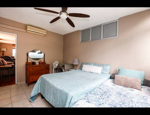 3 BEDROOM APARTMENT FOR SALE IN GLENWOOD